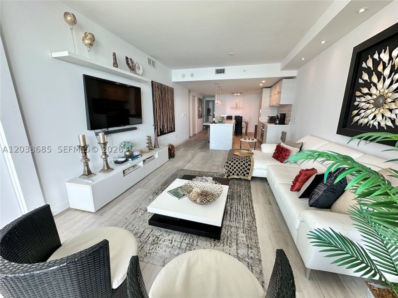 Apartment for rent at Paraiso Bay Miami 1404