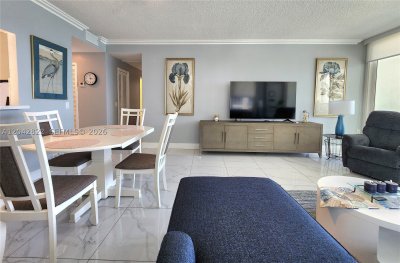 Aluguel de apartamento no Alexander Towers 821