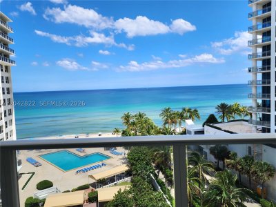 Aluguel de apartamento no Alexander Towers 821