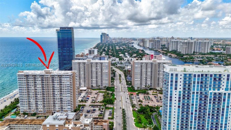 Condo for sale at The Hemispheres 6B