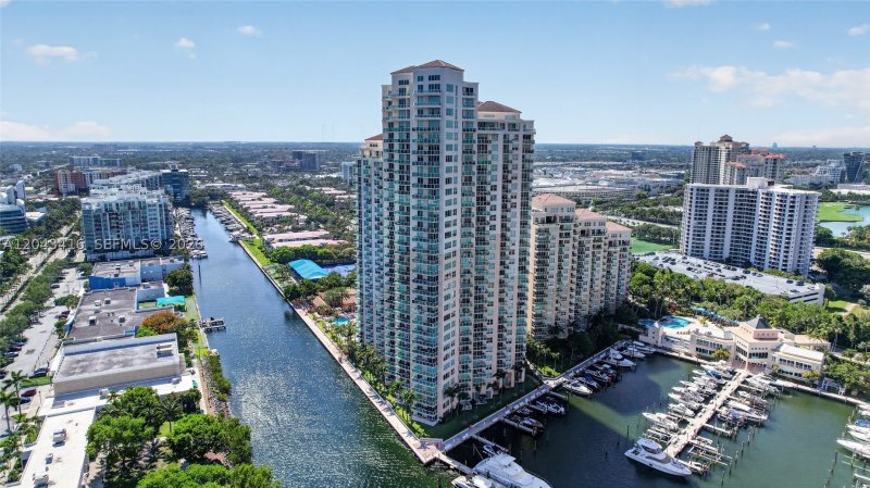 Condo for sale at Aventura Marina II 718
