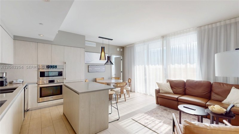 Condo for sale at Hyde Beach House R1004