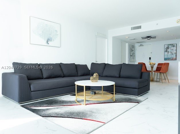 Comprar apartamento no 1100 West Condo (Mondrian located) 510