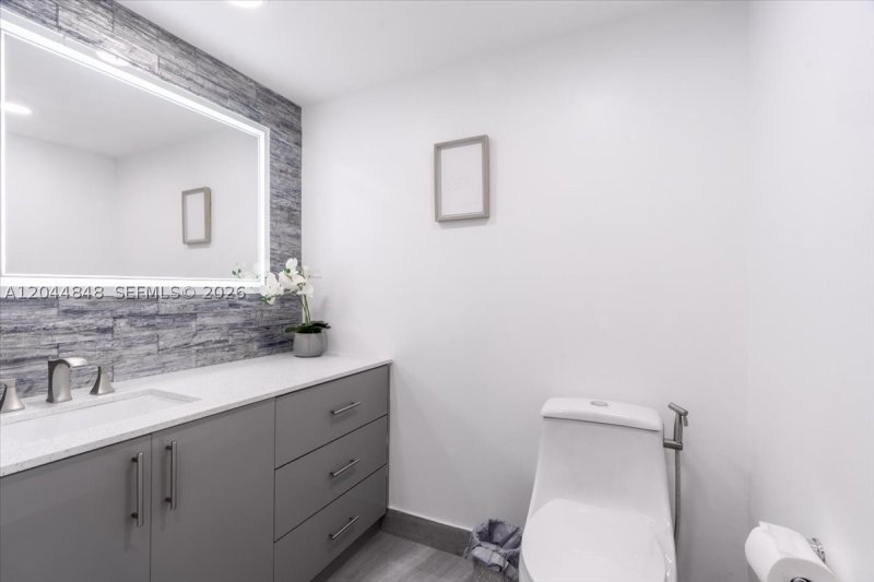Apartment for rent at Olympus Towers 1413