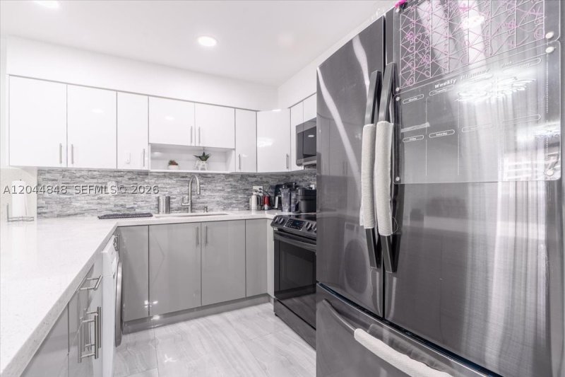 Apartment for rent at Olympus Towers 1413