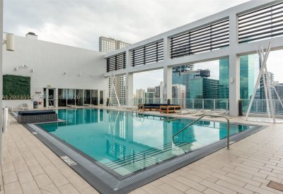 Comprar apartamento no Centro Condo 807