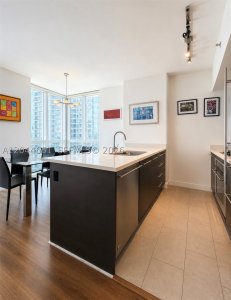 Comprar apartamento no 500 Brickell West Tower 2802