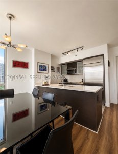 Comprar apartamento no 500 Brickell West Tower 2802