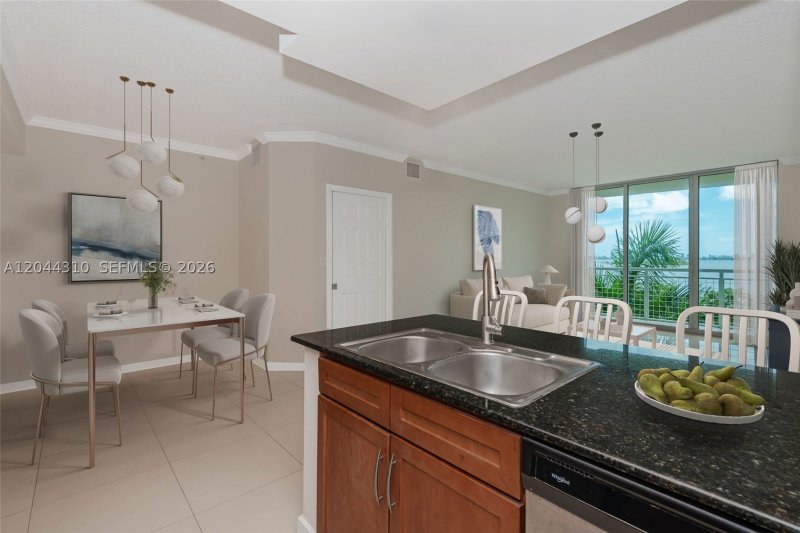 Comprar apartamento no Cite On The Bay 516
