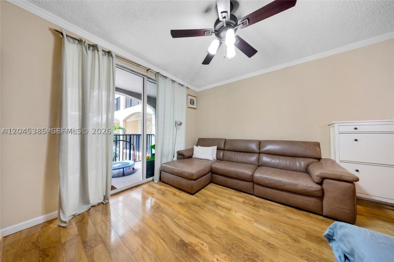 Alquiler de apartamento en Porto Bellagio 2222