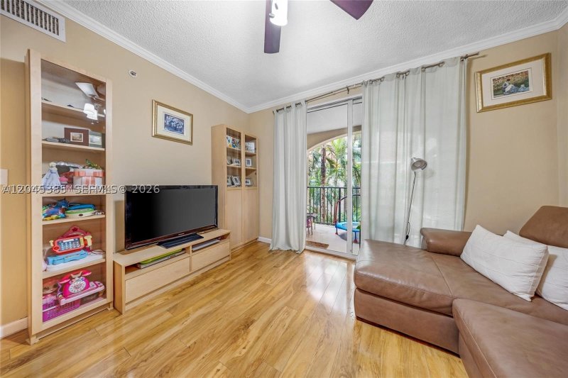 Alquiler de apartamento en Porto Bellagio 2222