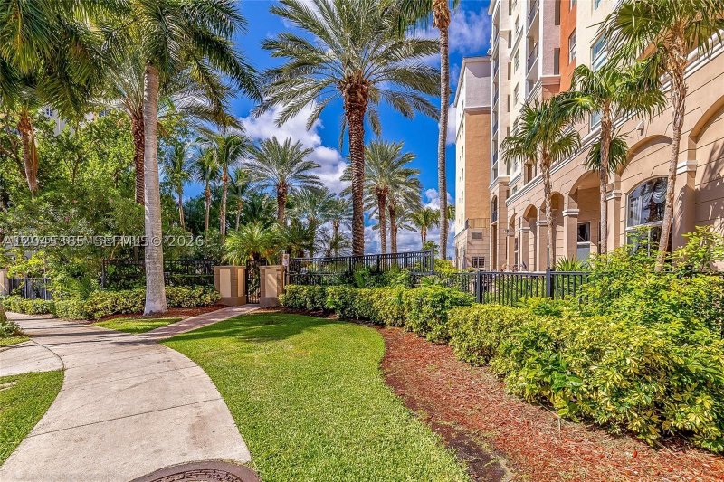 Alquiler de apartamento en Porto Bellagio 2222