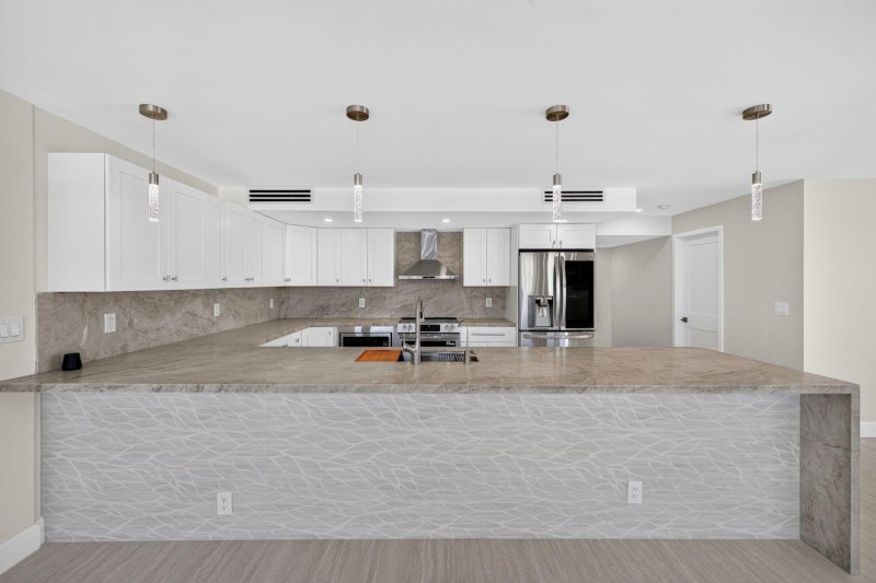 Apartment for rent at Alhambra Place 8a