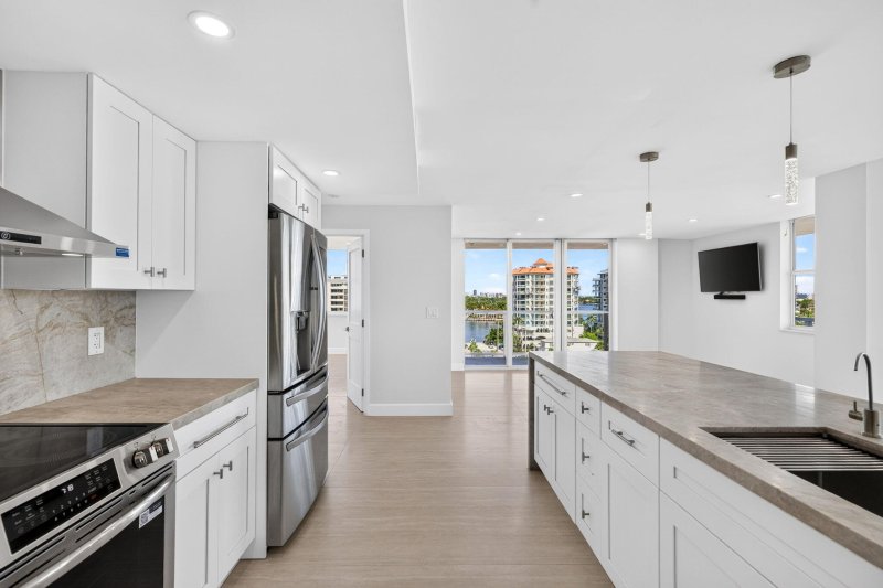 Apartment for rent at Alhambra Place 8a