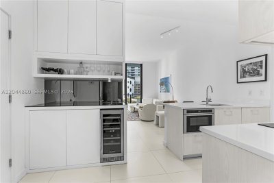 Paraiso Bayviews Apt #204