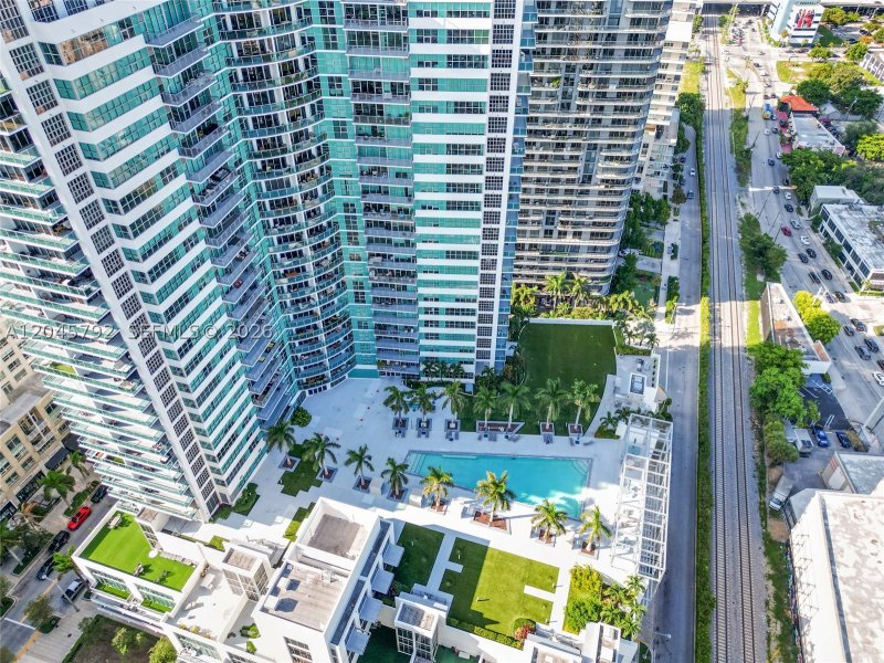 Comprar apartamento en Midtown Miami 4 M0705