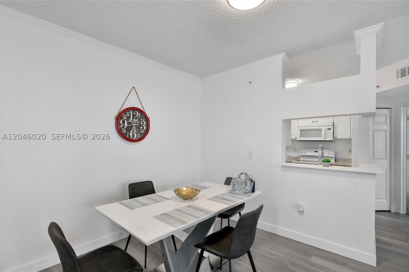 Alquiler de apartamento en Porto Bellagio 1717