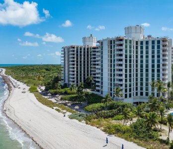 Comprar apartamento en Towers of Key Biscayne B705