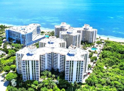 Comprar apartamento en Towers of Key Biscayne B705