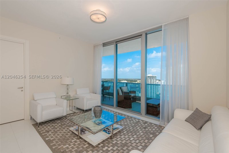 Apartment for rent at Epic Miami 5109