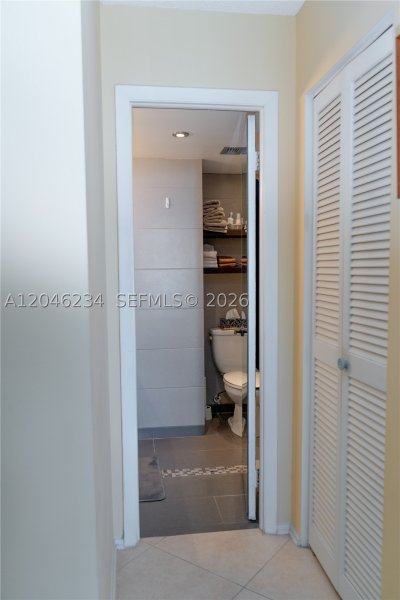 Apartment for rent at Allington Towers 8I