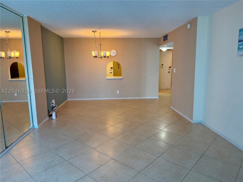 Apartment for rent at Allington Towers 8I