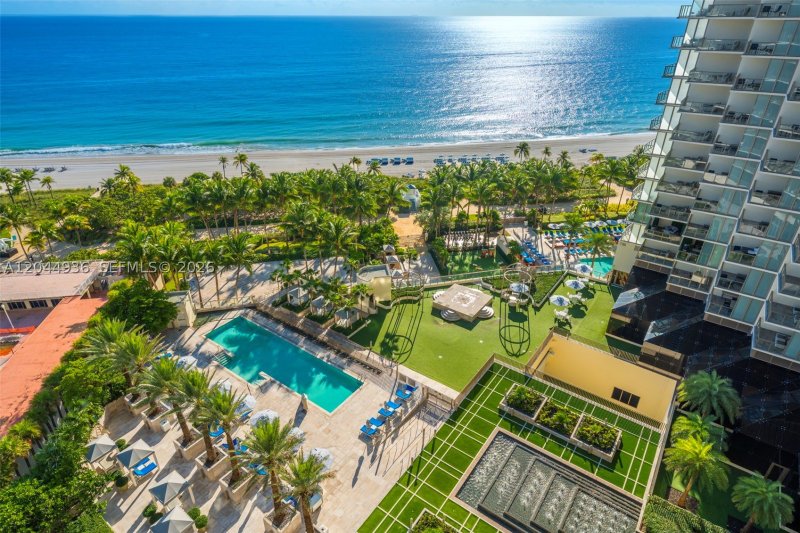 Apartment for rent at St Regis Bal Harbour North 1402N