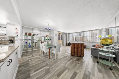 Comprar apartamento no Imperial Towers 914