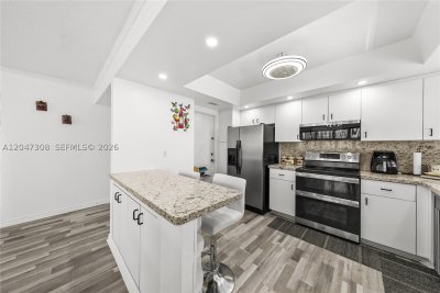 Comprar apartamento no Imperial Towers 914