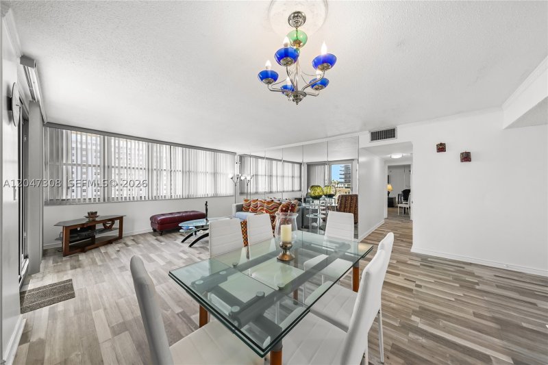 Condo for sale at Imperial Towers 914