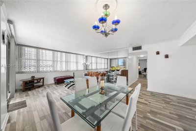Comprar apartamento no Imperial Towers 914