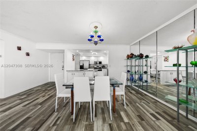 Comprar apartamento no Imperial Towers 914