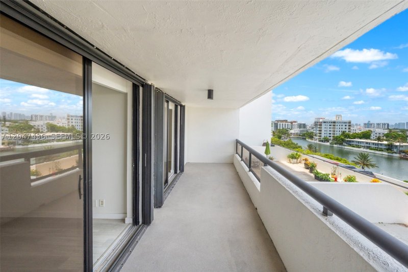Condo for sale at Club Atlantis 706