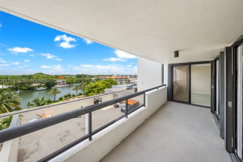 Condo for sale at Club Atlantis 706