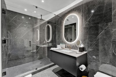 Aluguel de apartamento no E11EVEN Hotel & Residences 3105