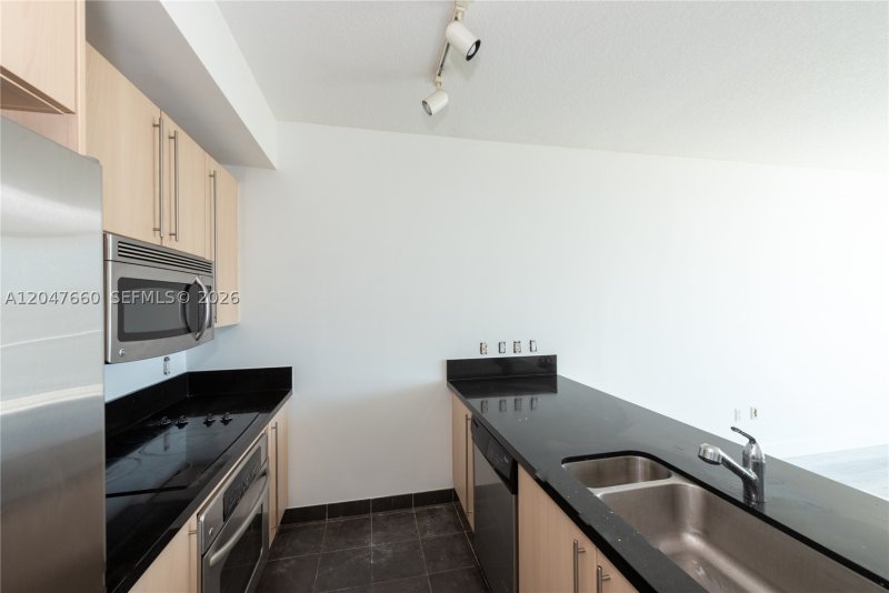 Apartment for rent at Axis on Brickell South Tower 1105-S