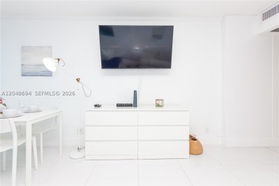 Aluguel de apartamento no Castle Beach Club 908
