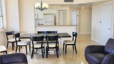 Alquiler de apartamento en Turnberry On The Green 704
