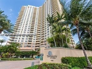 Turnberry On The Green Apt #704
