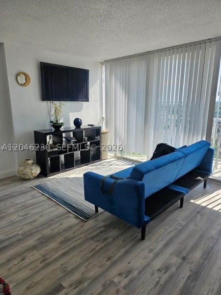 Apartment for rent at Grandview Palace 811