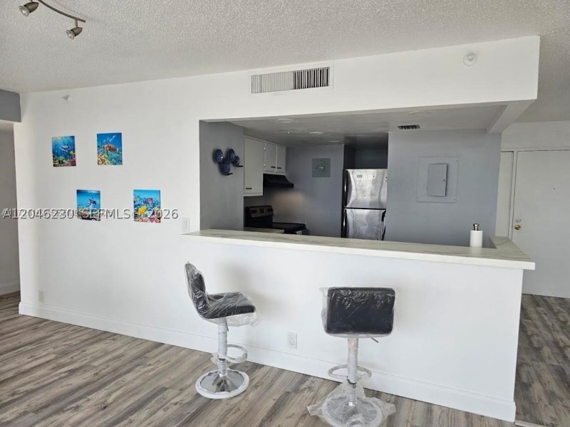 Apartment for rent at Grandview Palace 811