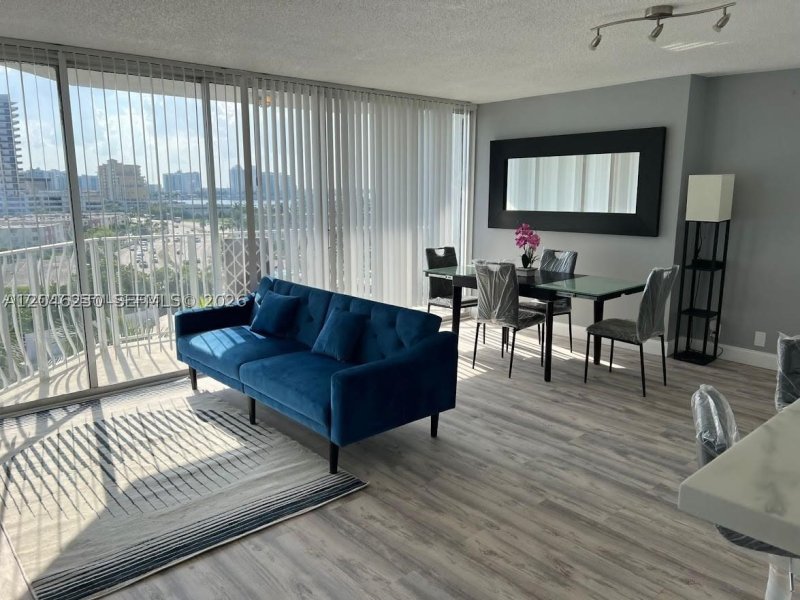 Apartment for rent at Grandview Palace 811