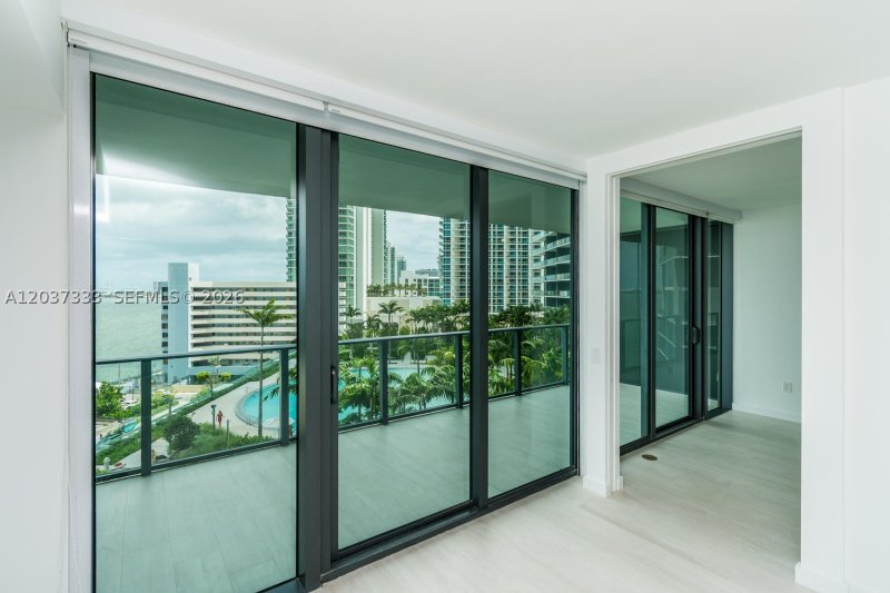 Apartment for rent at Paraiso Bay Miami 805