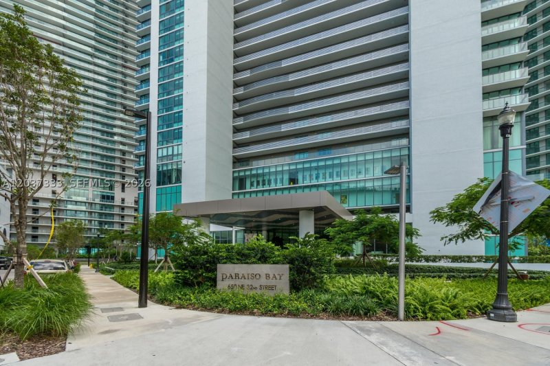 Apartment for rent at Paraiso Bay Miami 805