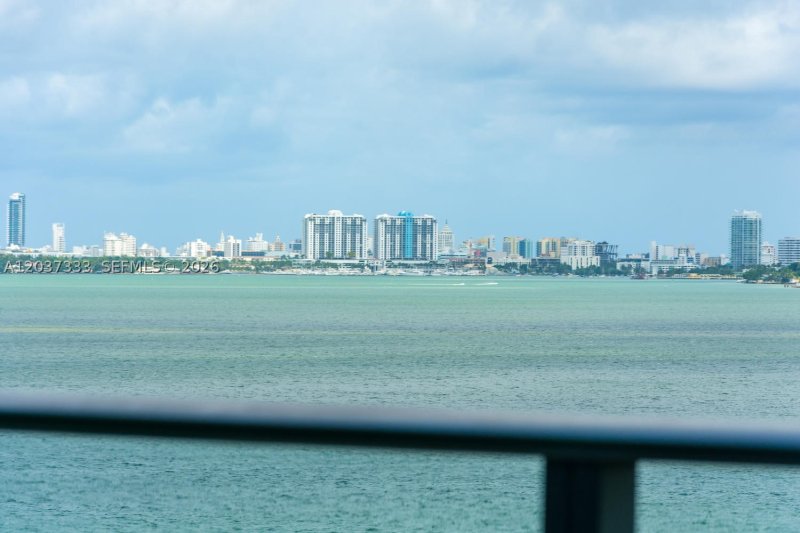 Apartment for rent at Paraiso Bay Miami 805
