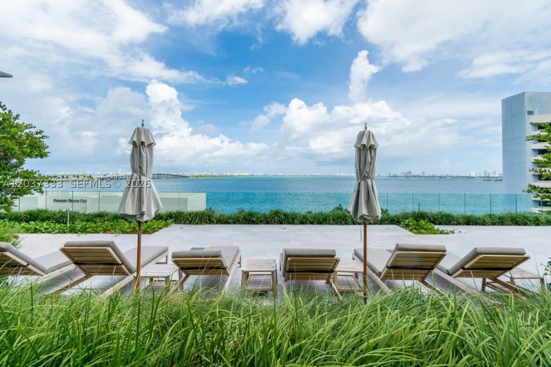 Apartment for rent at Paraiso Bay Miami 805