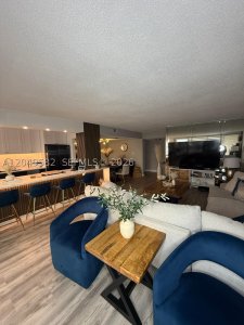 Comprar apartamento en Del Prado South Tower 404