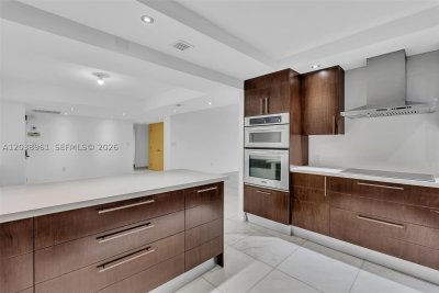 Comprar apartamento no Grove Isles Tower II B205