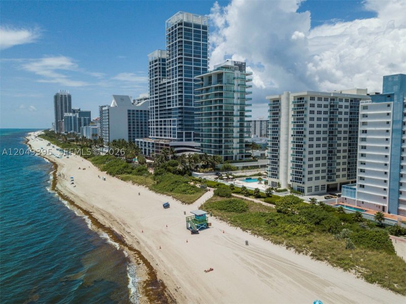 Alquiler de apartamento en The Collins Condo 1512