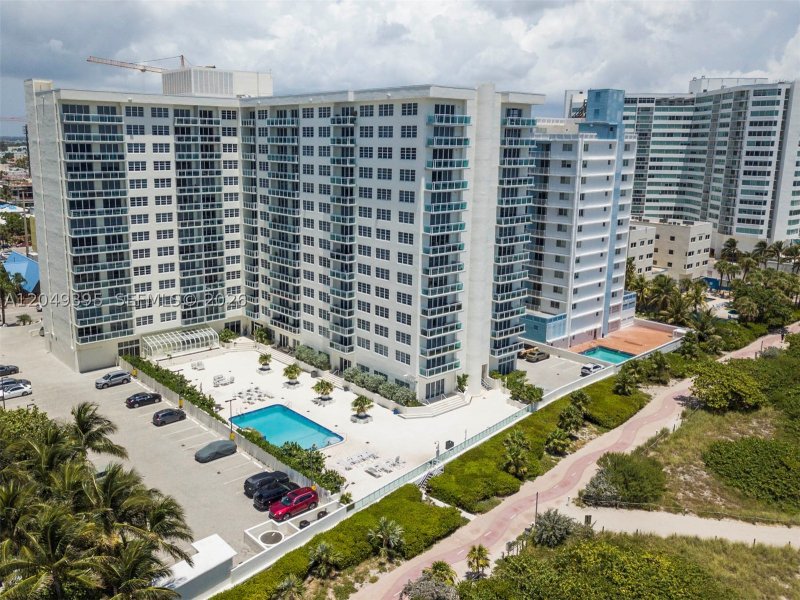 Alquiler de apartamento en The Collins Condo 1512